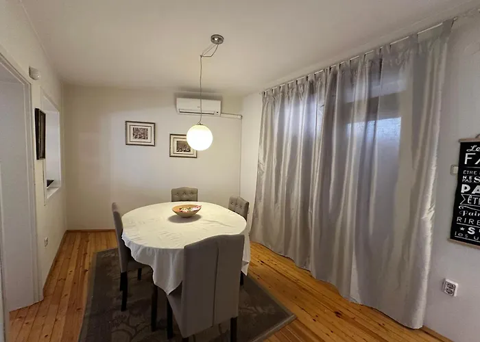 Citycentre Gem With Free Parking Apartamento