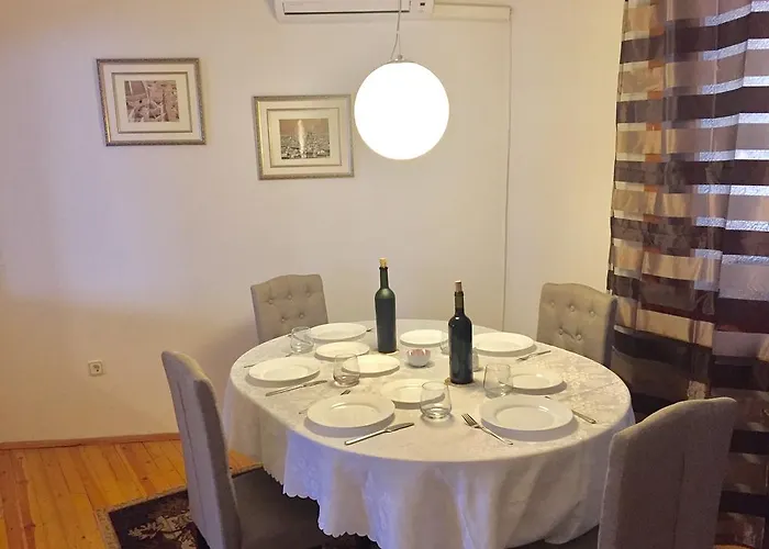 Citycentre Gem With Free Parking Apartamento